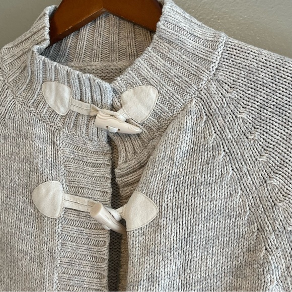 Old Navy Womens Short Sleeve Cardigan Toggle Button Up Gray Sweater Size M - Picture 12 of 12